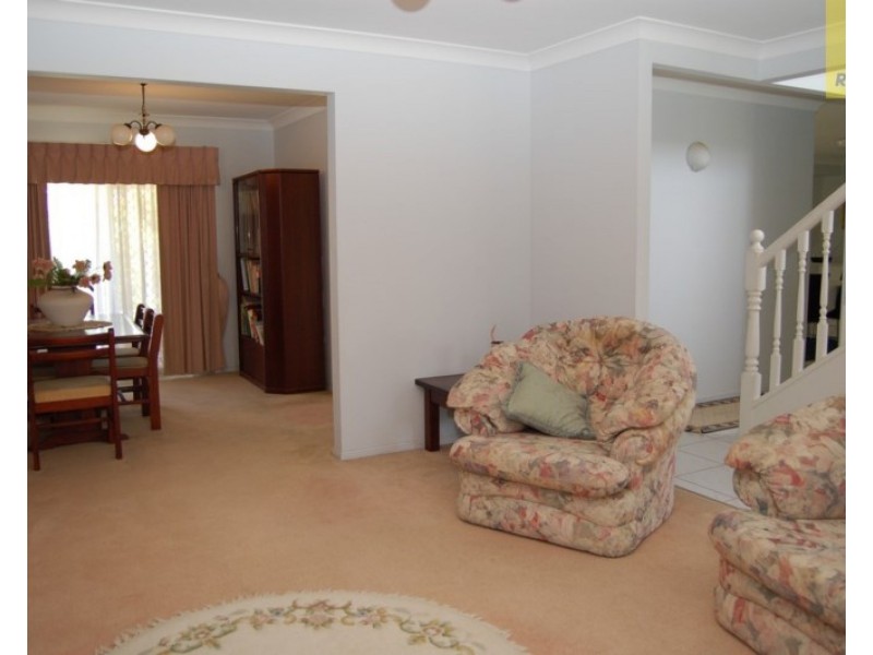 5 Carnation Crescent, Calamvale QLD 4116