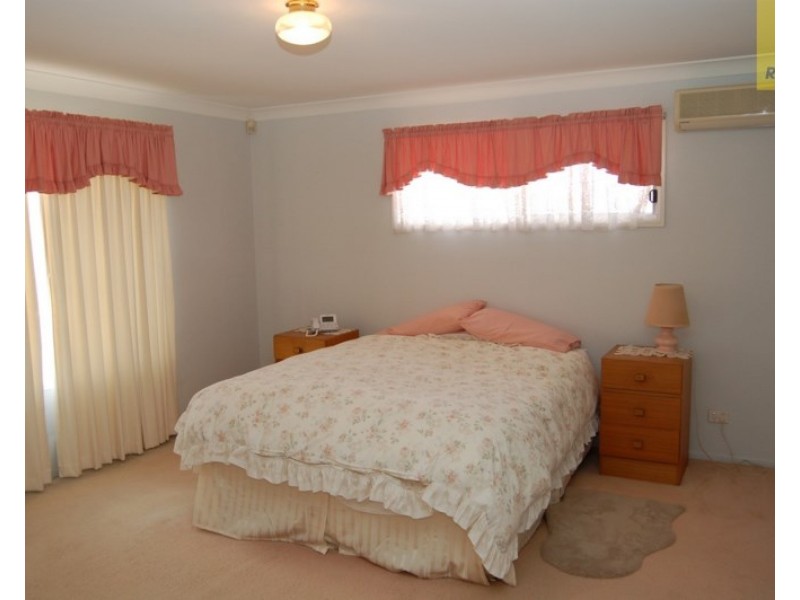 5 Carnation Crescent, Calamvale QLD 4116