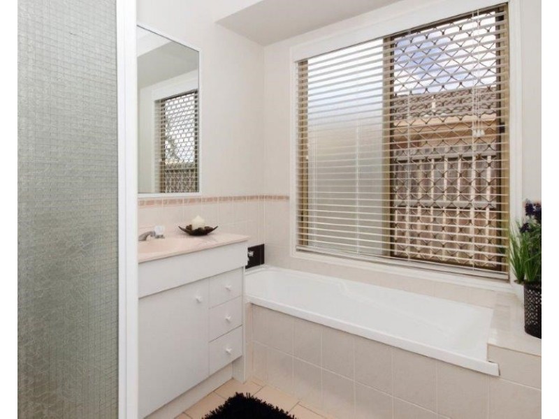 36 Maclean Drive, Boronia Heights QLD 4124