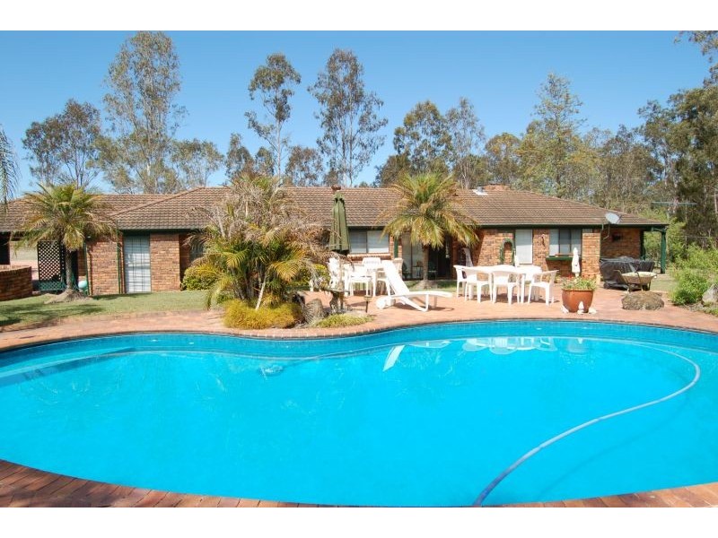 24 Rosina Road, North Maclean QLD 4280