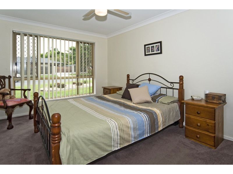 37 Samantha Street, Boronia Heights QLD 4124