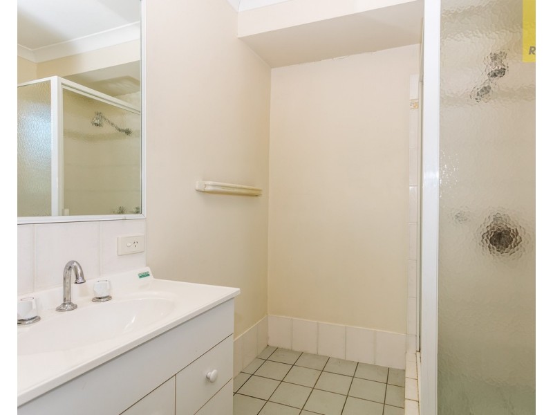 11 Robert South Drive, Crestmead QLD 4132