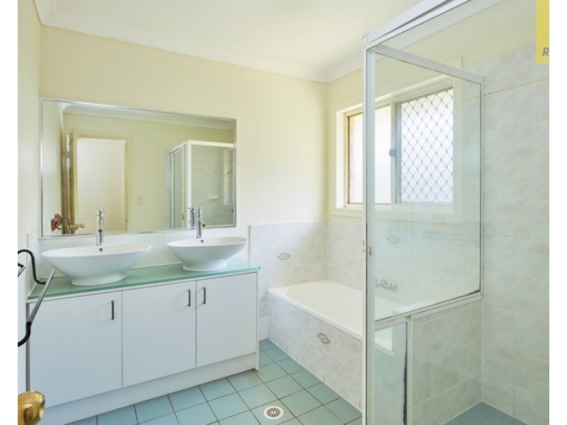 116 Lamberth Road, Regents Park QLD 4118