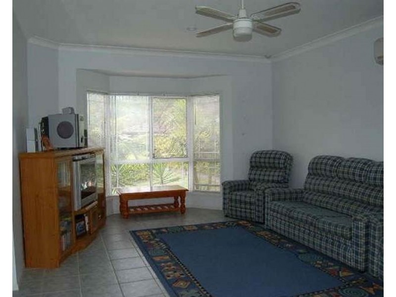 15 Owens Crescent, Regents Park QLD 4118