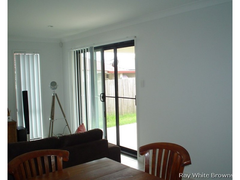 7 Pine Grove Drive, Crestmead QLD 4132