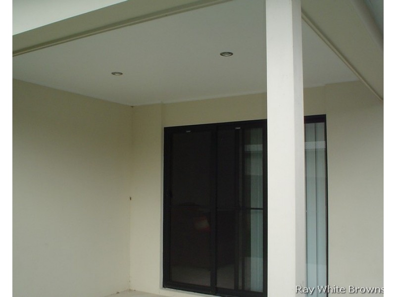 7 Pine Grove Drive, Crestmead QLD 4132