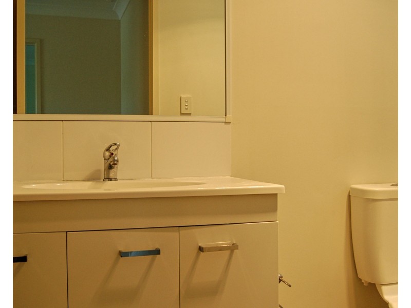 6/1 Emerald Drive, Regents Park QLD 4118