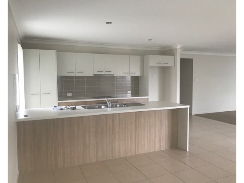 82 Atlantic Drive, Brassall QLD 4305