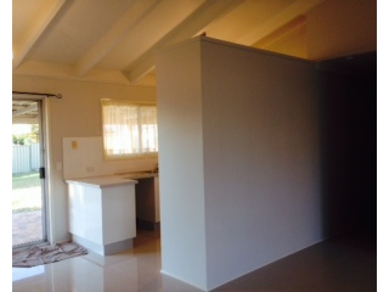 32 Vergulde Road, Regents Park QLD 4118