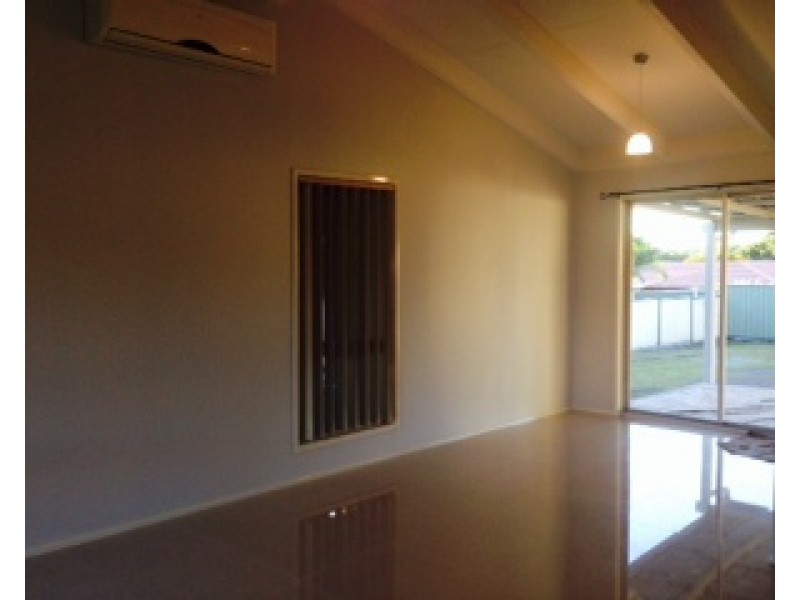 32 Vergulde Road, Regents Park QLD 4118