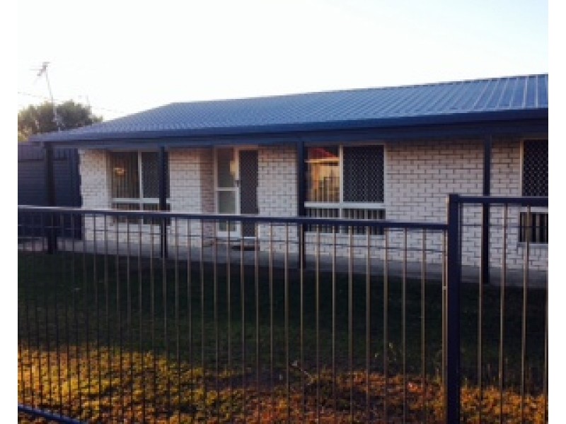 32 Vergulde Road, Regents Park QLD 4118