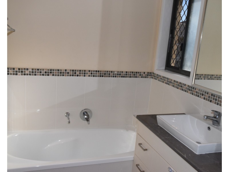 13 Topaz Crescent, Logan Reserve QLD 4133