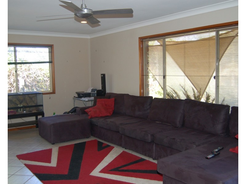 7 Liana Court, Regents Park QLD 4118