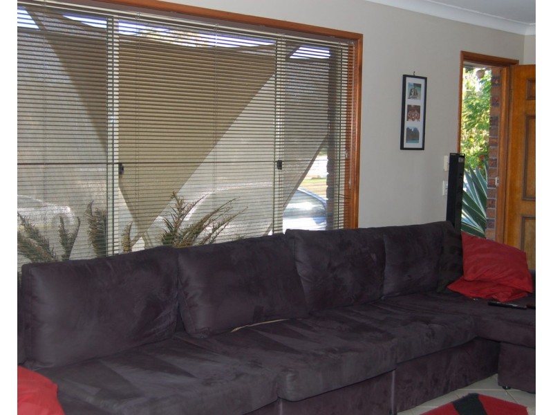 7 Liana Court, Regents Park QLD 4118