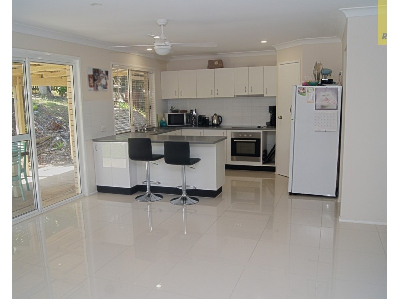 6 Magenta Court, Mount Warren Park QLD 4207