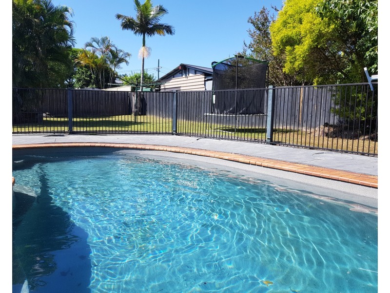 5 Bottlebrush Drive, Regents Park QLD 4118