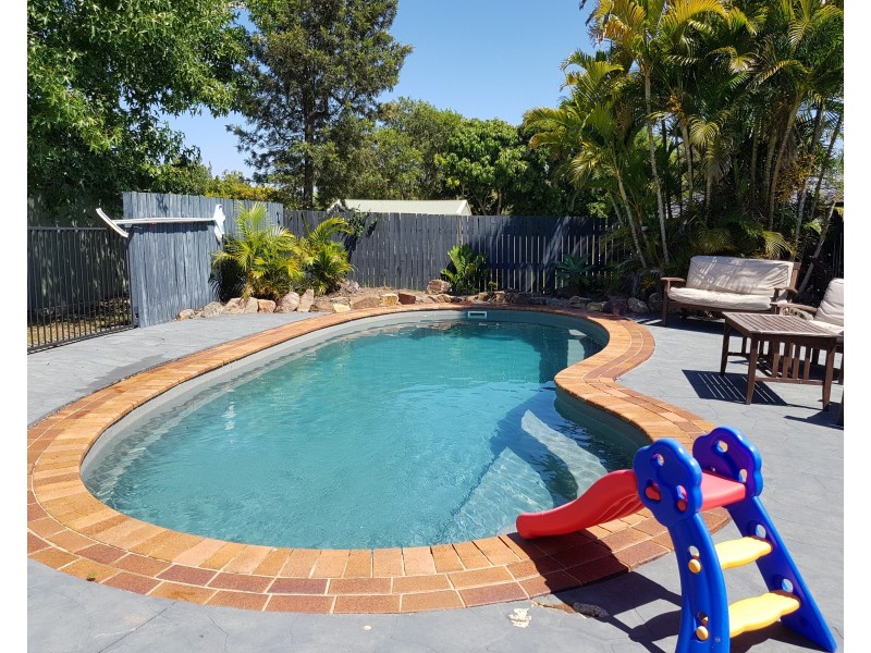5 Bottlebrush Drive, Regents Park QLD 4118
