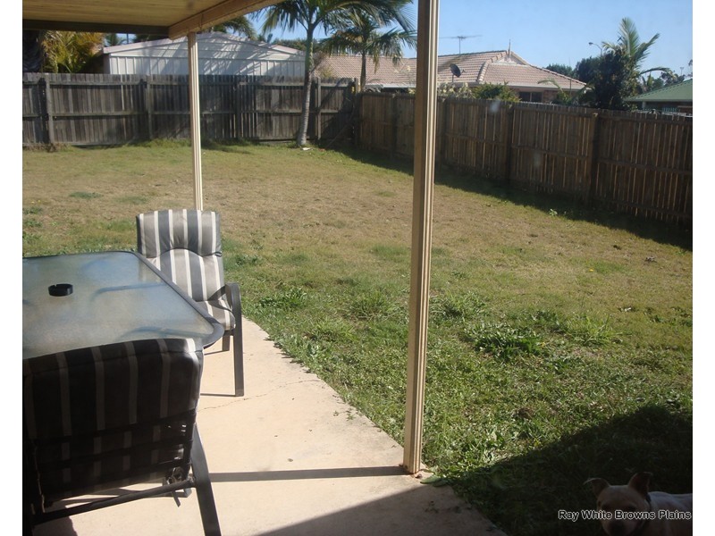 37 Bottlebrush Drive, Regents Park QLD 4118