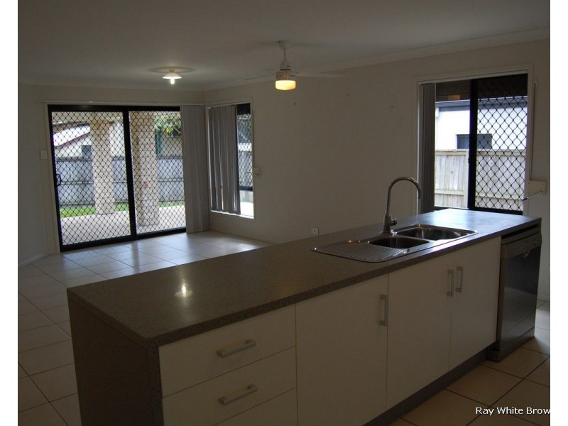 76 Warrigal Road, Runcorn QLD 4113