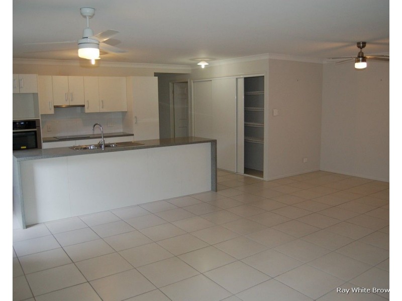 76 Warrigal Road, Runcorn QLD 4113