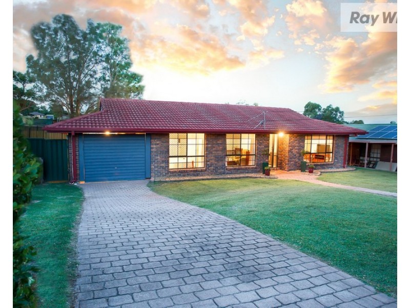 38 Parkroyal Cresent, Regents Park QLD 4118