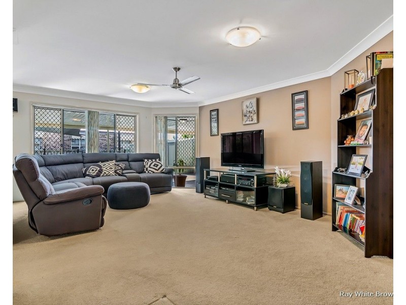 4 Watarrka Drive, Parkinson QLD 4115