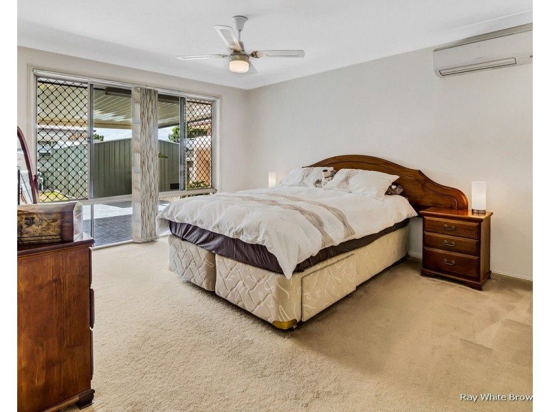 4 Watarrka Drive, Parkinson QLD 4115