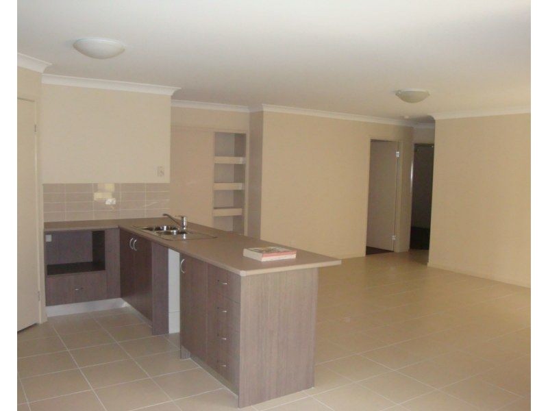 11 Serenity Court, Crestmead QLD 4132