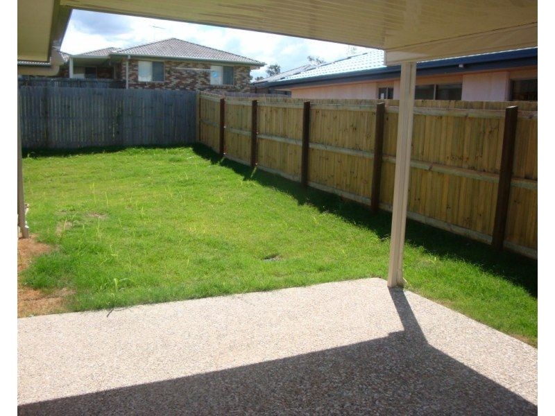 11 Serenity Court, Crestmead QLD 4132