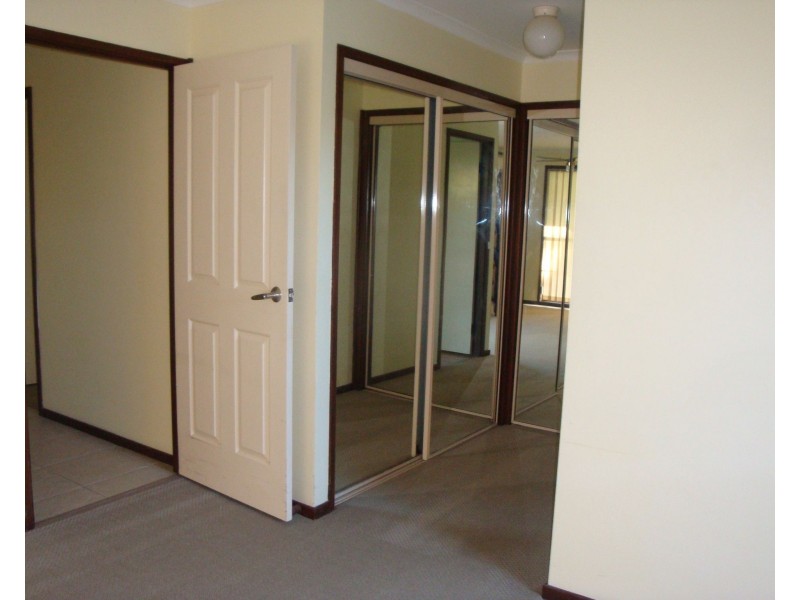127 Talinga Drive, Park Ridge QLD 4125