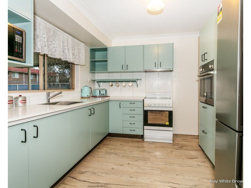 1 Cyril Court, Hillcrest QLD 4118