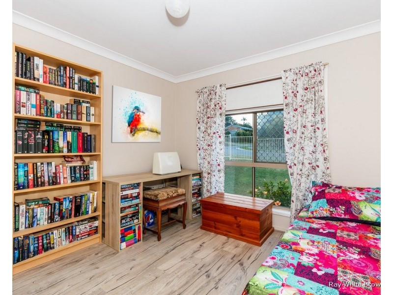 1 Cyril Court, Hillcrest QLD 4118