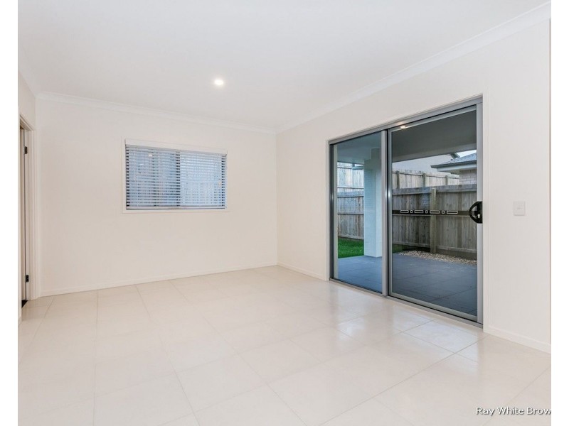 29 Mount Mee Street, Park Ridge QLD 4125