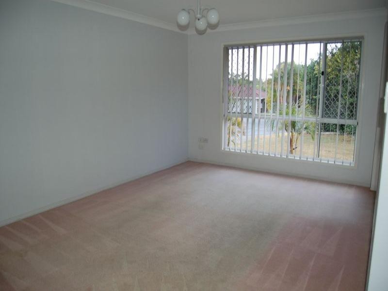 7 Rosegum Rise, Regents Park QLD 4118