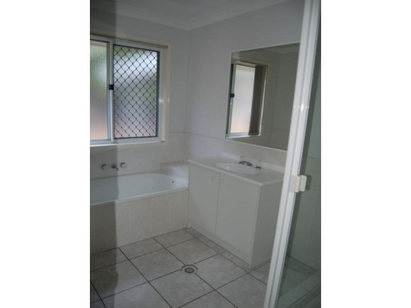 7 Rosegum Rise, Regents Park QLD 4118