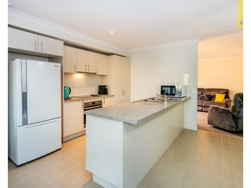 27 Mount Archer Road, Park Ridge QLD 4125