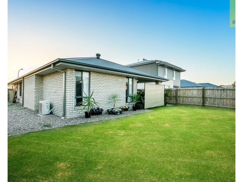 27 Mount Archer Road, Park Ridge QLD 4125