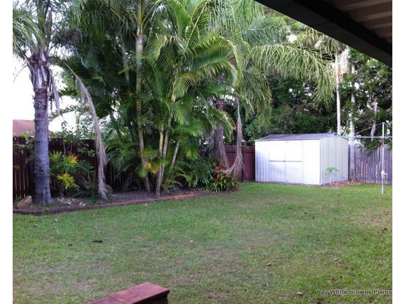 128 Estramina Road, Regents Park QLD 4118