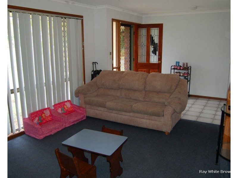 40 Emerald Drive, Regents Park QLD 4118