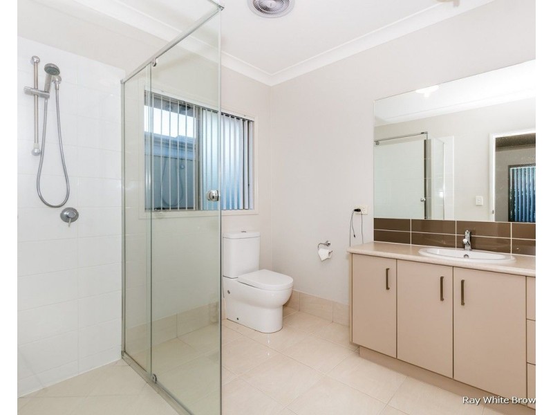 35 Maryland Drive, Regents Park QLD 4118