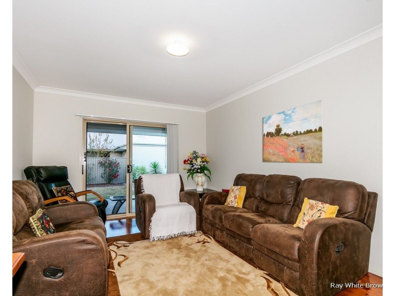 35 Maryland Drive, Regents Park QLD 4118