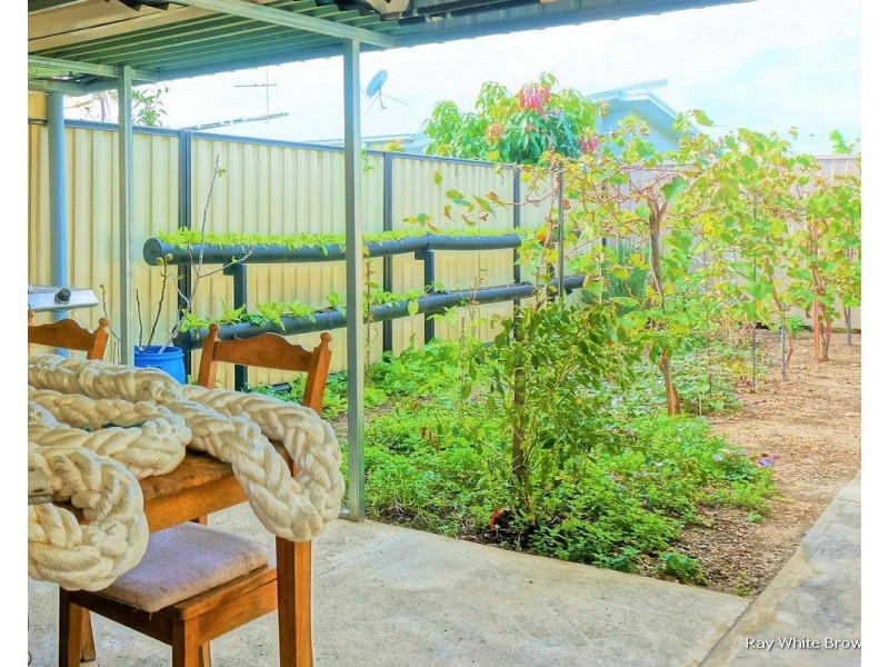 35 Maryland Drive, Regents Park QLD 4118