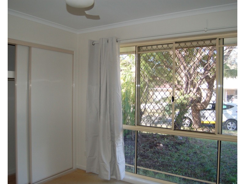 37 Bottlebrush Drive, Regents Park QLD 4118