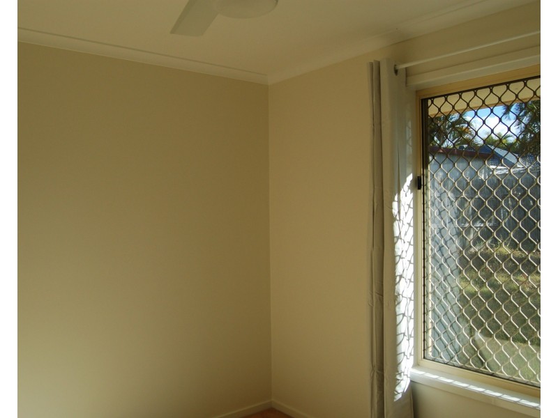 37 Bottlebrush Drive, Regents Park QLD 4118