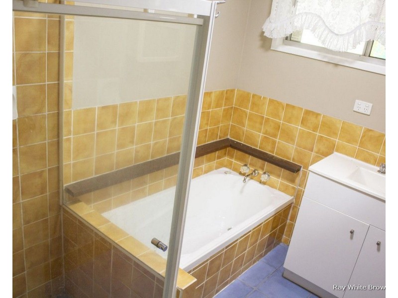 78 Aquarius Drive, Kingston QLD 4114