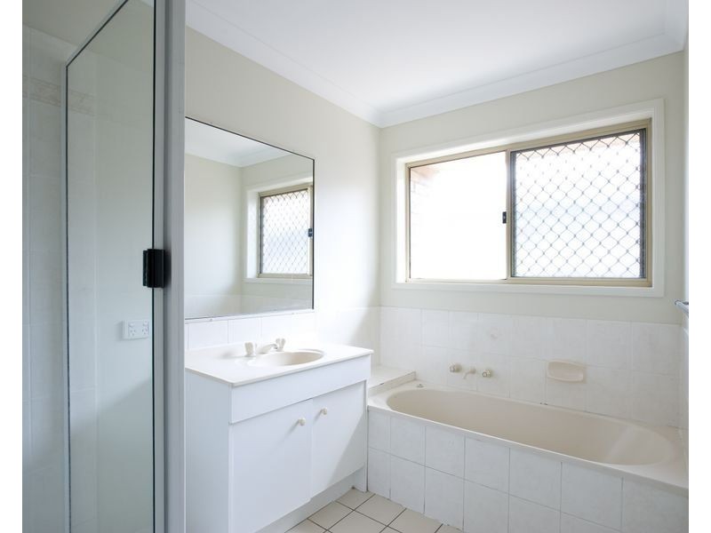 10 Lyndon Court, Boronia Heights QLD 4124