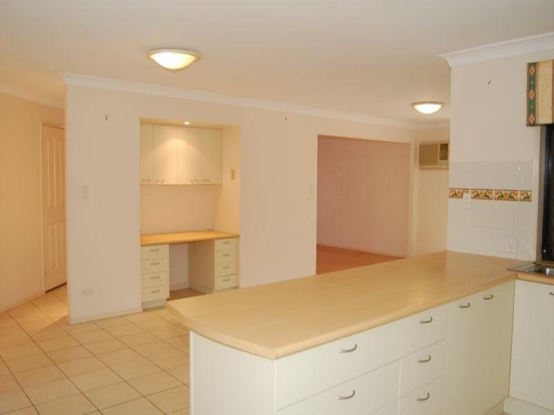 28 Colisa Crescent, Regents Park QLD 4118