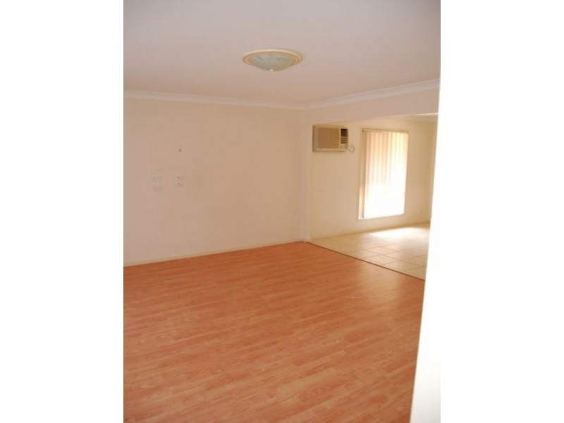 28 Colisa Crescent, Regents Park QLD 4118