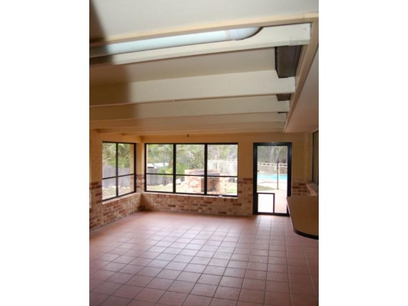 28 Colisa Crescent, Regents Park QLD 4118