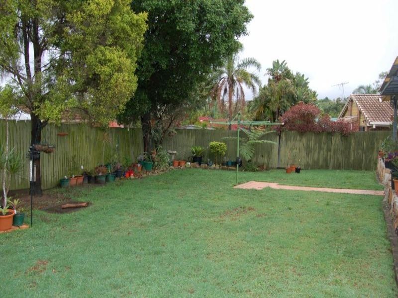 30 Gingko Crescent, Regents Park QLD 4118